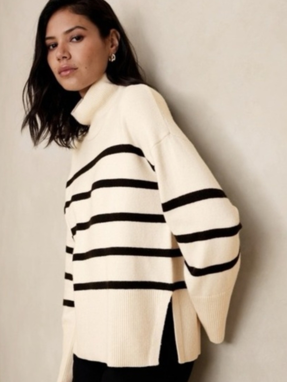 BANANA REPUBLIC Women's Turtleneck Sweater Cream Black Stripes